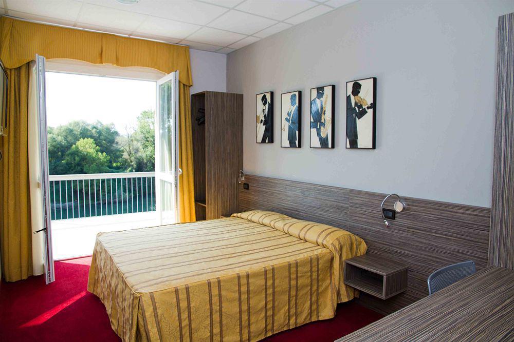 Best Quality Hotel La Darsena Moncalieri Exterior foto